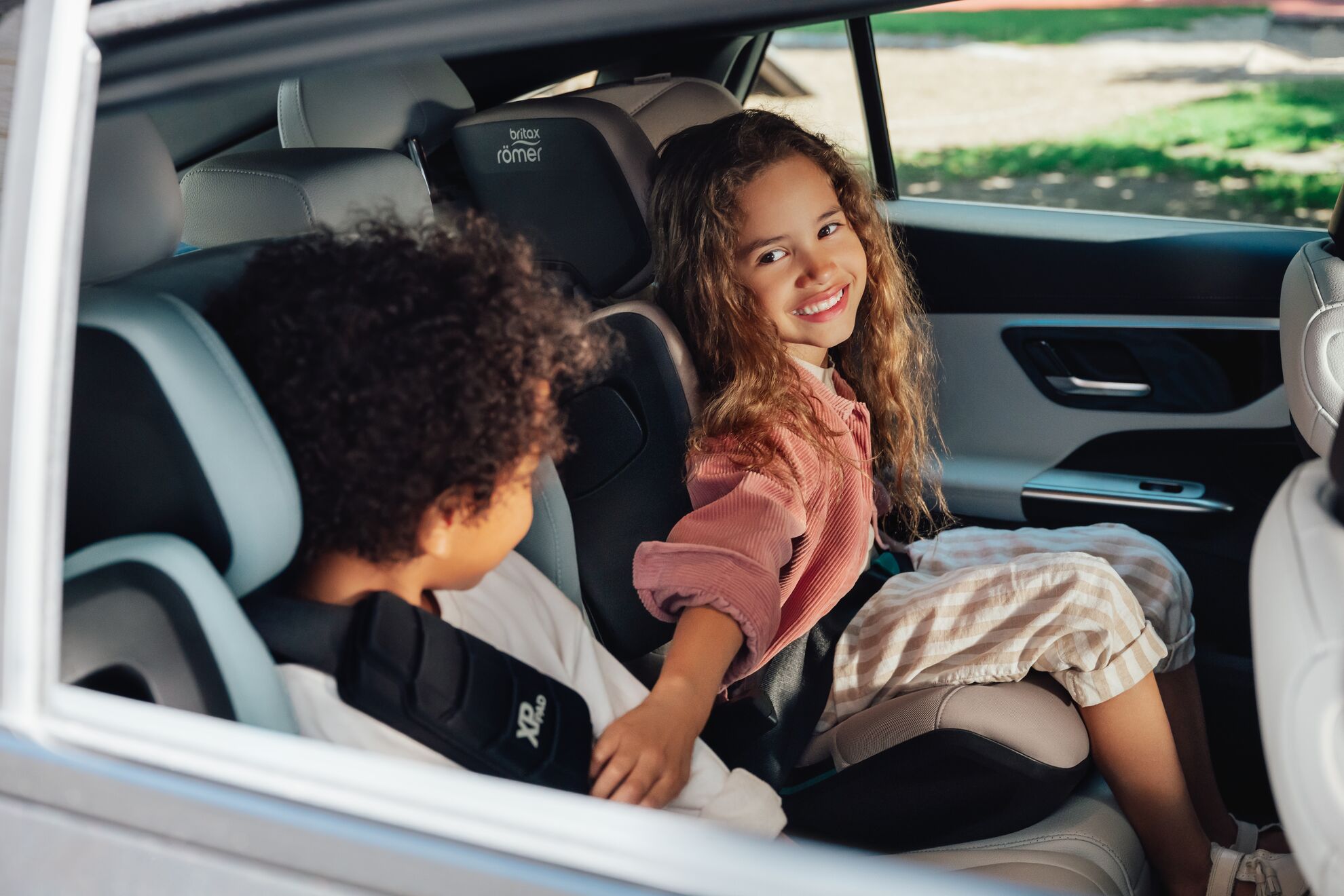 Автокрісло Britax Römer KIDFIX PRO 2025 (Style / Teak) - купити в